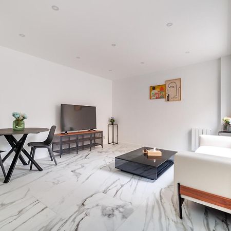 Spacious Flat For 4 People #1 Asnieres-sur-Seine Ngoại thất bức ảnh